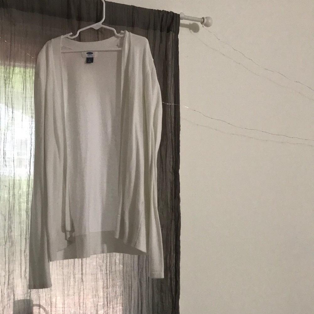 White old navy cardigan